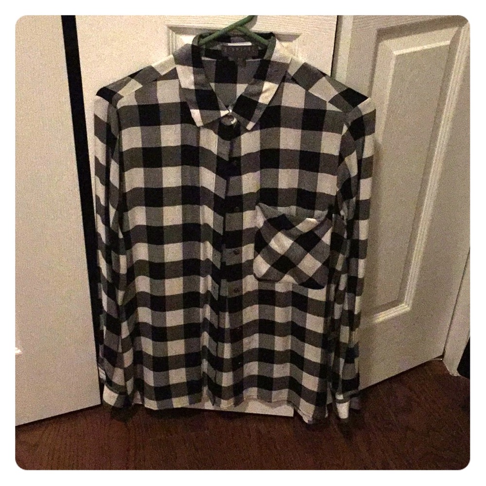 Flowing plaid button down shirt